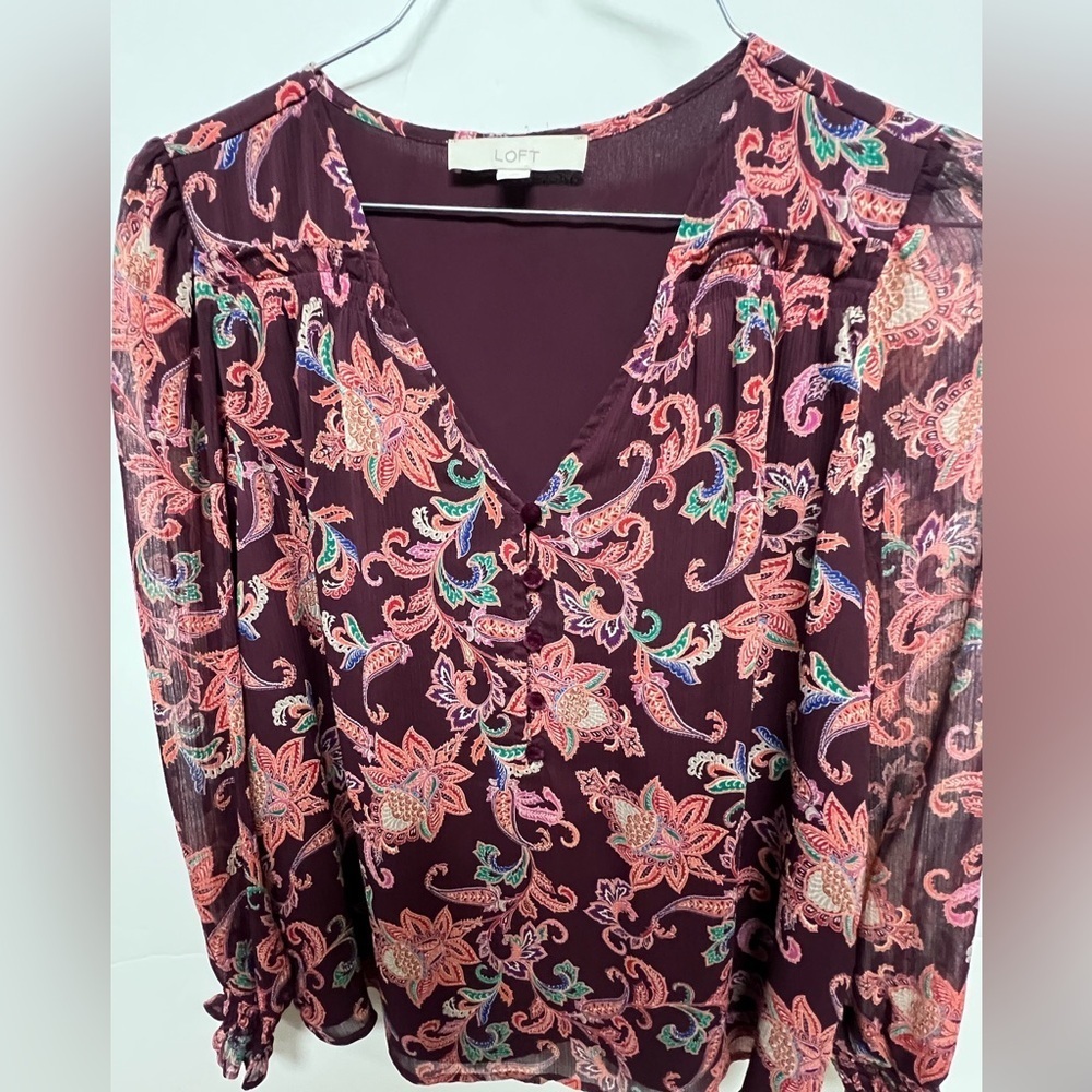 LOFT WOMEN’S  PAISLEY PRINT OF BURGUNDY/PINK/GREEN/BLUE W/RUFFLED LONG SLEEVE
